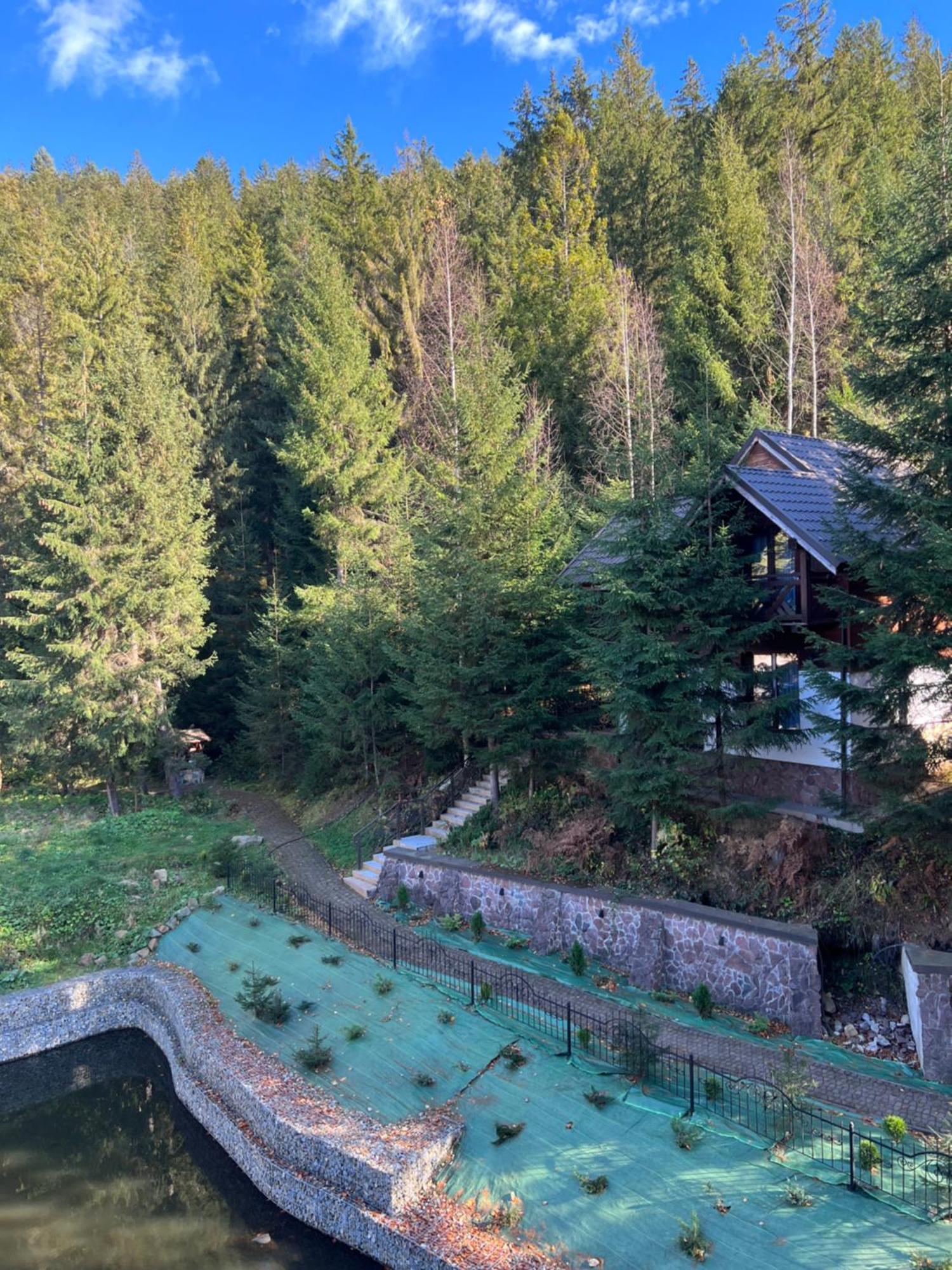 Otel Karpatski Dzherela *